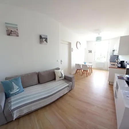 Apartment T2 Au Centre De